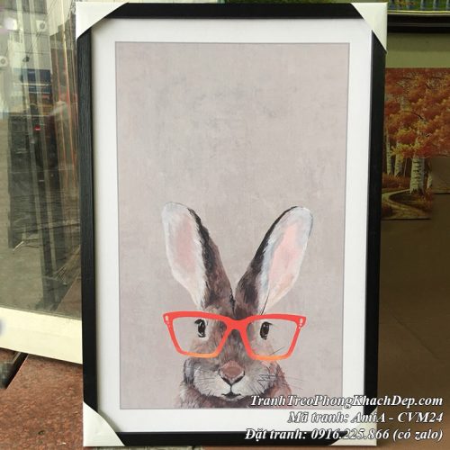 Tranh canvas thỏ kính hồng thực tế tại cửa hàng tranh amia